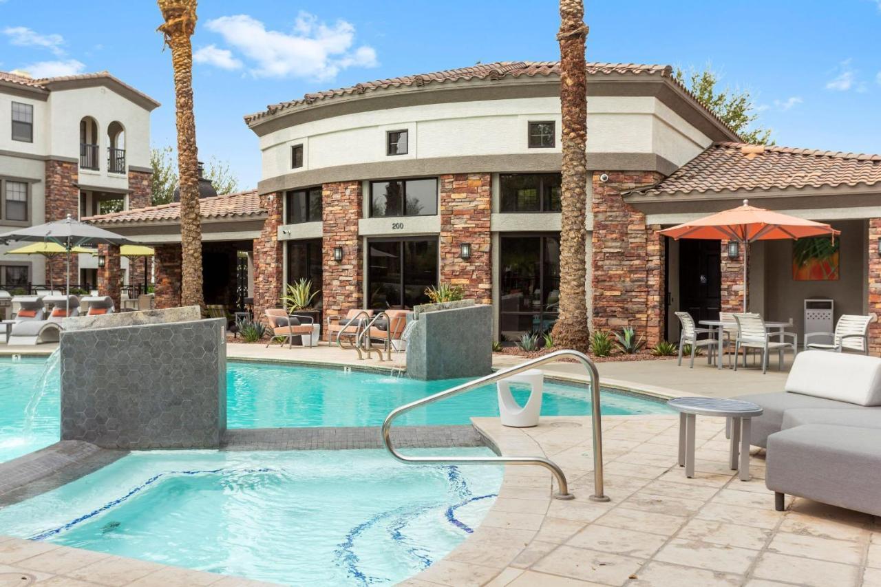 Cozysuites Glendale By The Stadium With Pool 06 Exterior foto